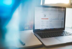 Использование Google Analytics и других инструментов для отслеживания эффективности SMS-кампаний